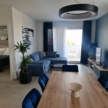 Adria-vir Appartement