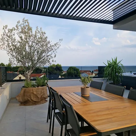 דירה Adria-vir ויר